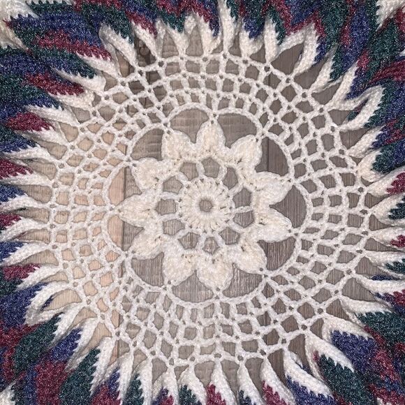 Handmade CROCHET Sunflower doily- 22.5” - Picture 2 of 10
